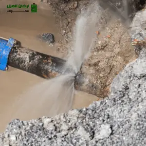 كشف تسربات المياه في عقلة الصقور